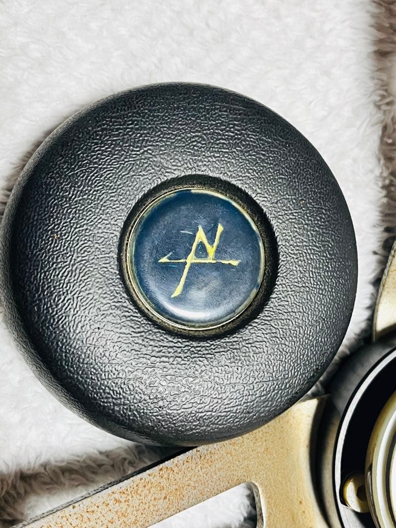 し*お様 当時物　ハコスカ　ステアリング　gc10