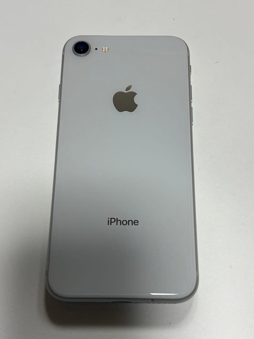 Apple iPhone 8 シルバー 本体 64GB - メルカリ