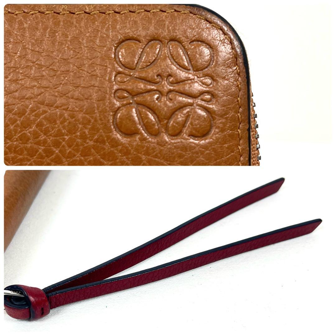 ロエベ　長財布　アナグラム　ラウンドファスナー　レザー　エンボスロゴ　極美品