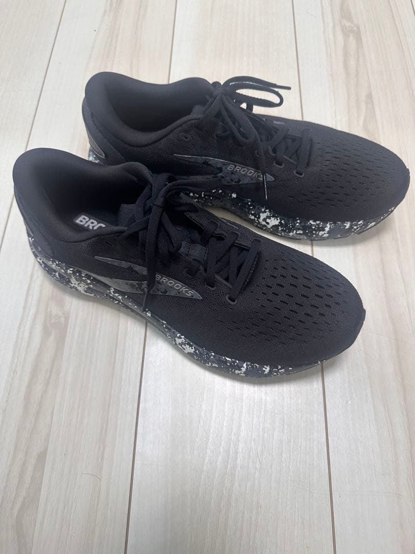 【超美品】BROOKS ゴースト16 ブルックス ブラックカモ