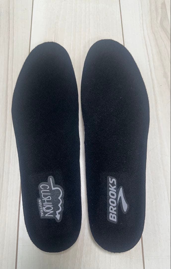 【超美品】BROOKS ゴースト16 ブルックス ブラックカモ