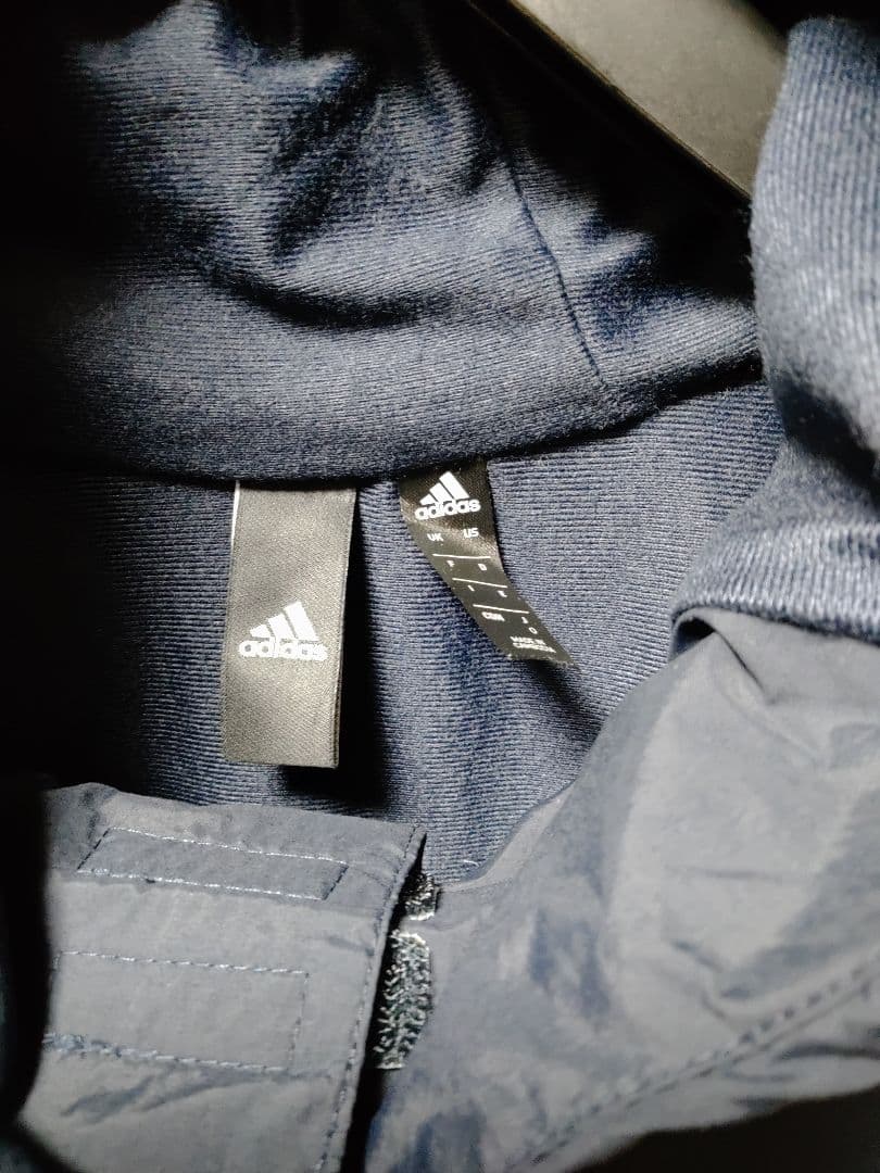 adidas ナイロンセットアップ裏地付き防寒 ネイビー