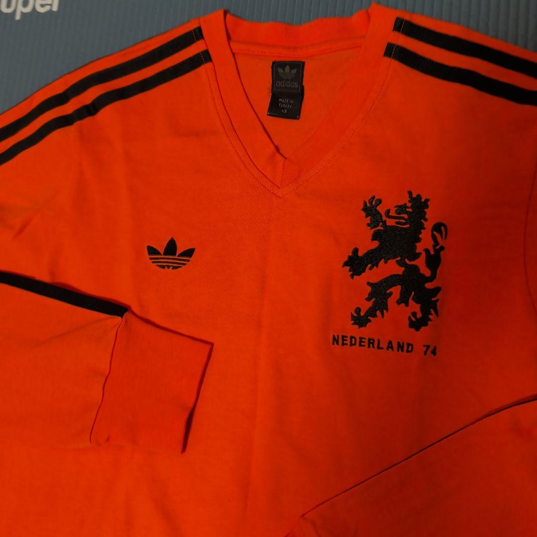 新品未使用品　adidas オランダ代表 74年モデル シャツ　XS
