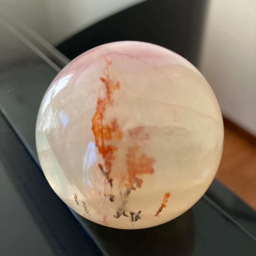 るるさま専用珍！デンドリ入り　フローライト　スフィア　天然石置物　E102
