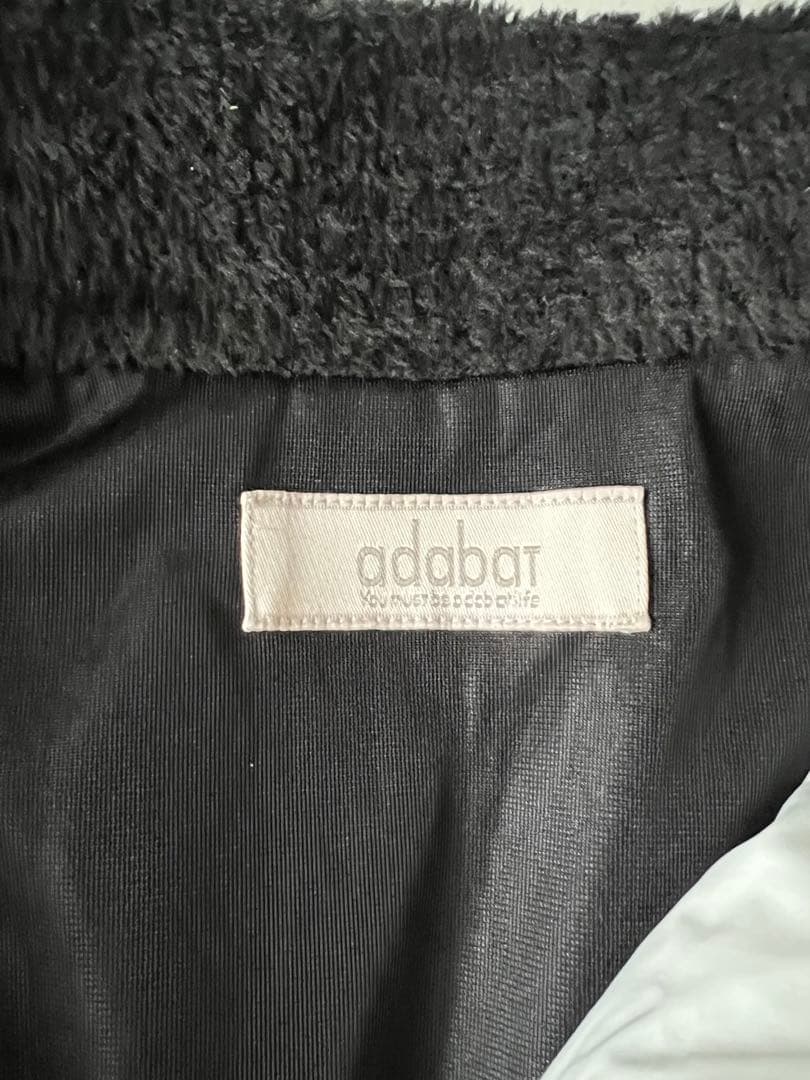 アダバット　モノトーン中綿ボア蓄熱ベスト