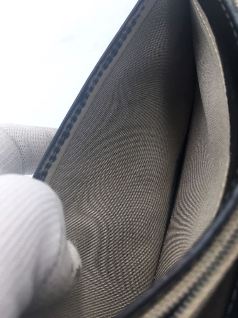 シャネル　CHANEL キャビアスキン　長財布