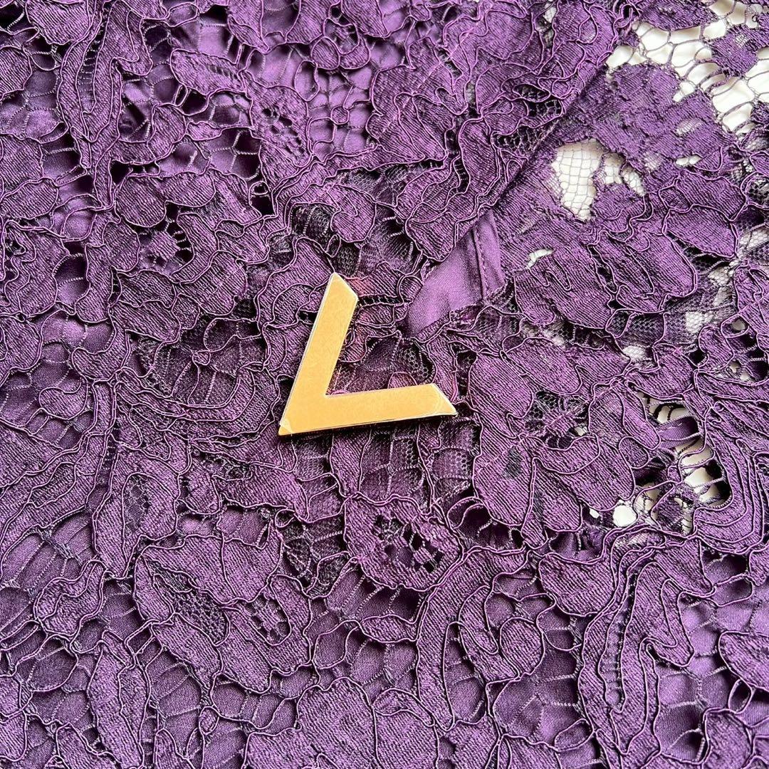 VALENTINO Vロゴ金具 総フラワーレースドレス Vネック パープル