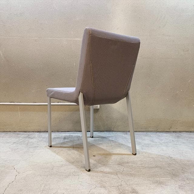 えっちゃん様　カッシーナイクスシーのブーメランチェア（グレー）