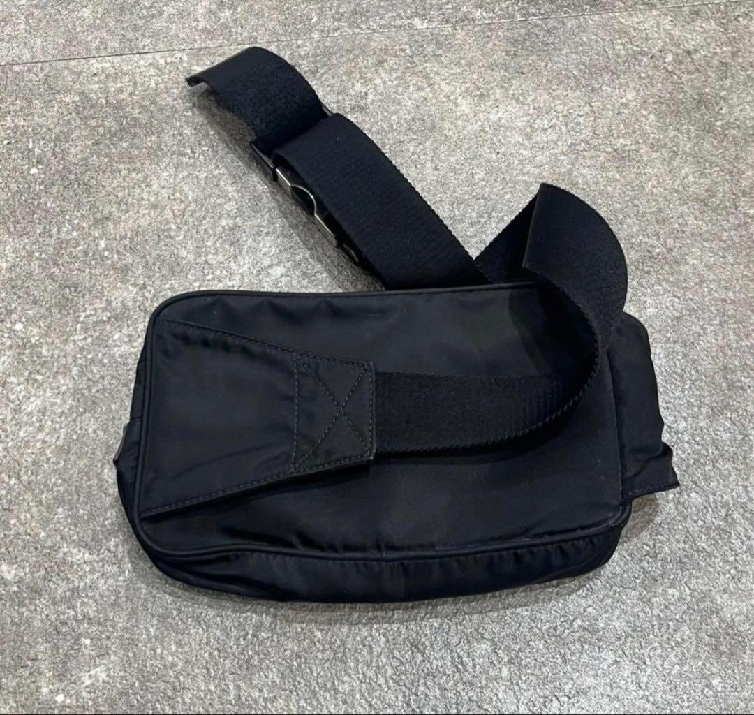 プラダノベルティショルダーバック