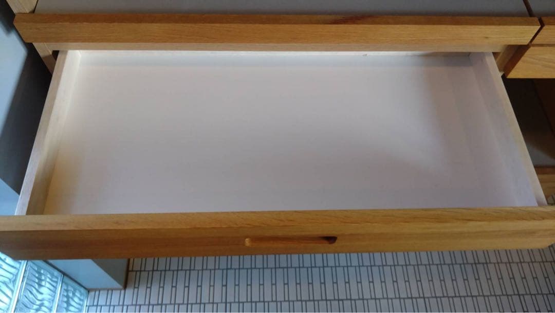 【きろ】unicoウニコ　ヒュッテ食器棚