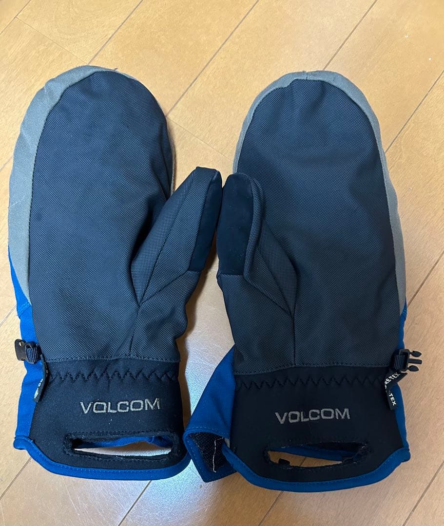 VOLCOM/Burton/UNIQLO スノボーウェア/グローブ/バックセット