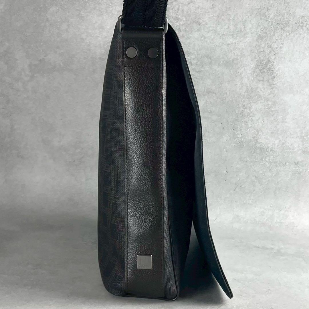 極美品✨DUNHILL D-EIGHT メッセンジャーバッグ レザー A4 PC