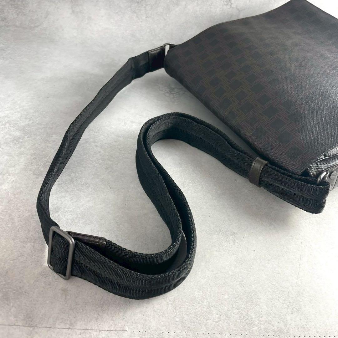 極美品✨DUNHILL D-EIGHT メッセンジャーバッグ レザー A4 PC