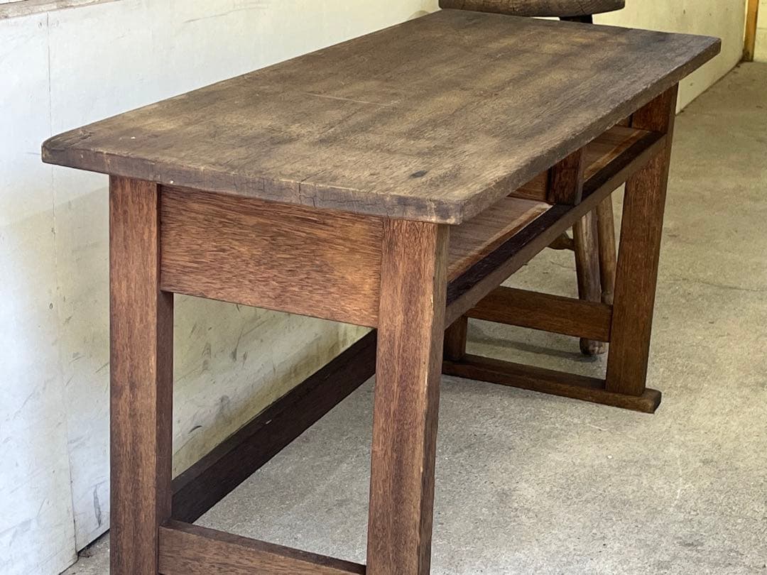 さ*様 昭和レトロ 小学校の木製机 2人掛け 小ぶりな長机