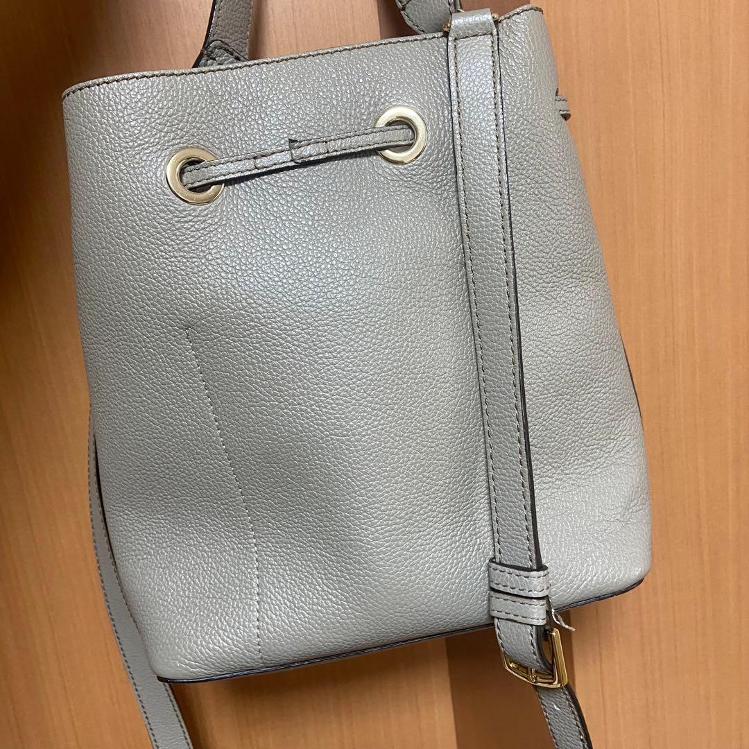 フルラ FURLA 巾着 バッグ グレージュ - メルカリ