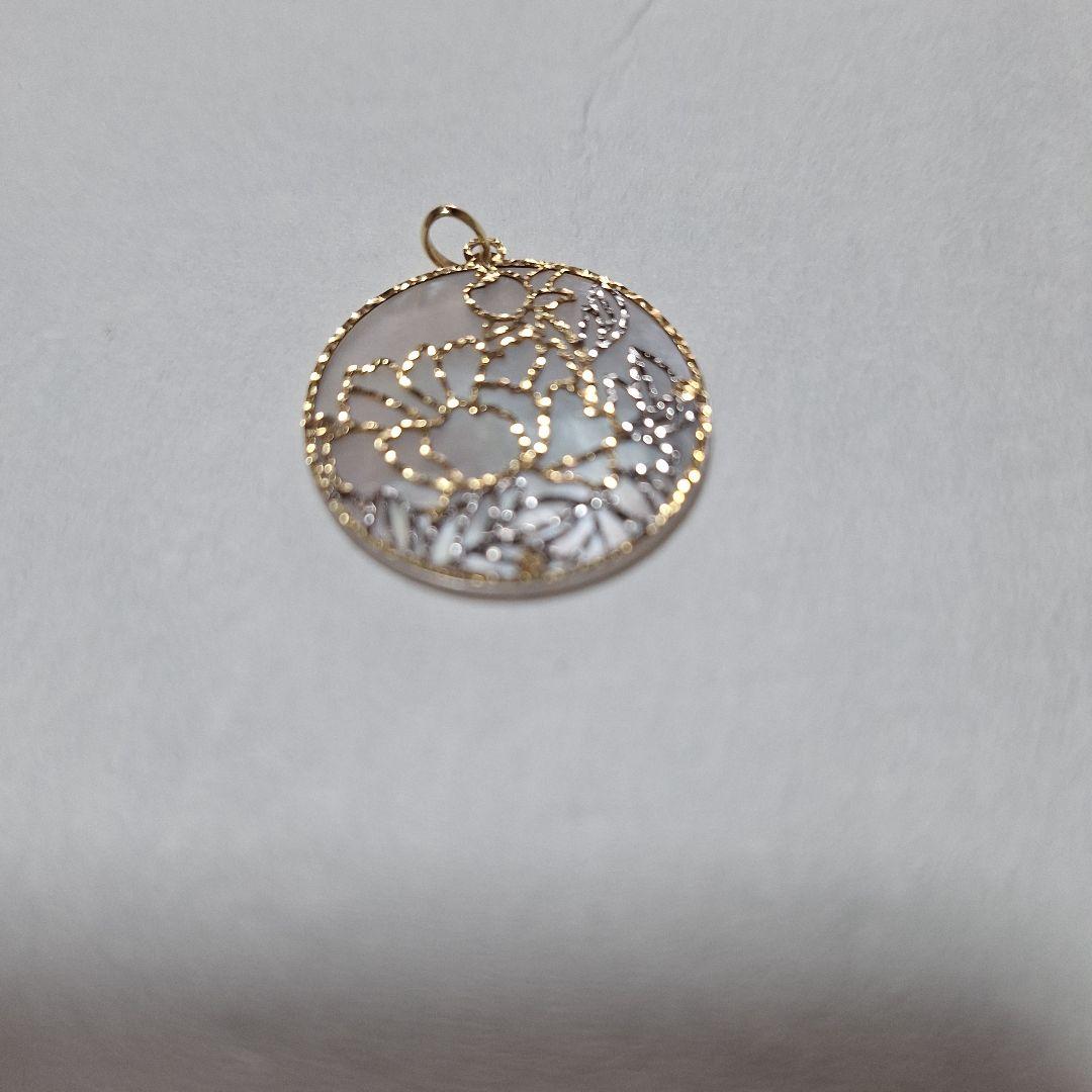 白蝶貝のトップ