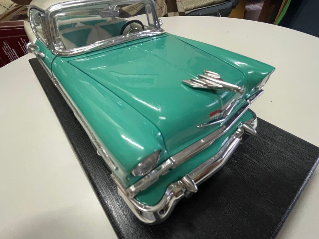 シボレー　ベルエア　1/18 箱あり　美品(1956) ダイキャストメタル