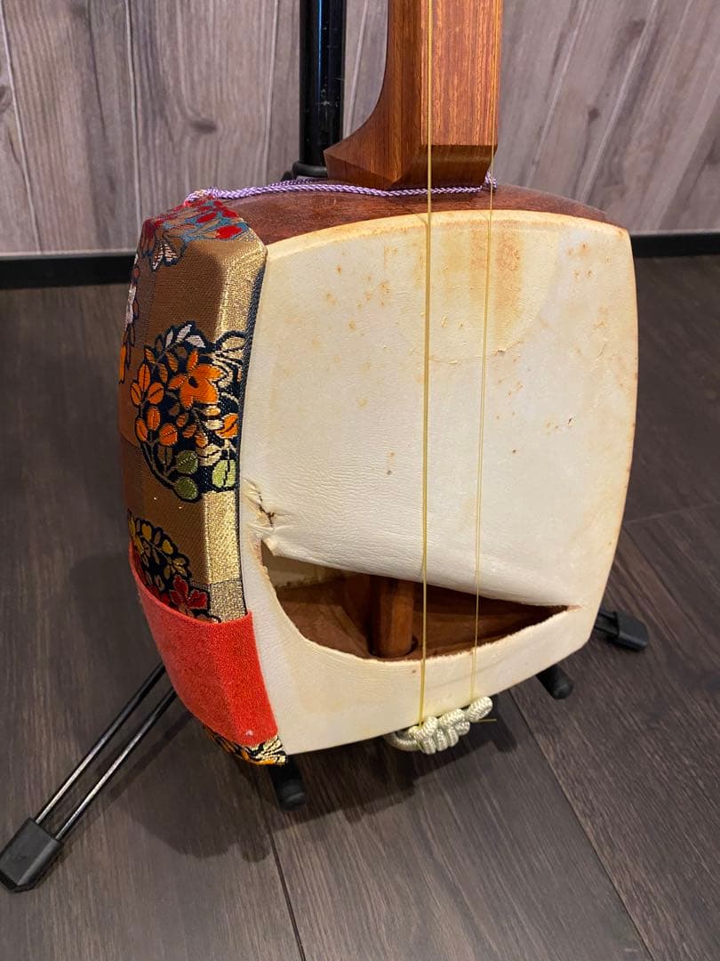 三味線(花梨・中棹・民謡用)希少】民謡三味線 中棹 花梨 正寸 3分割 丸