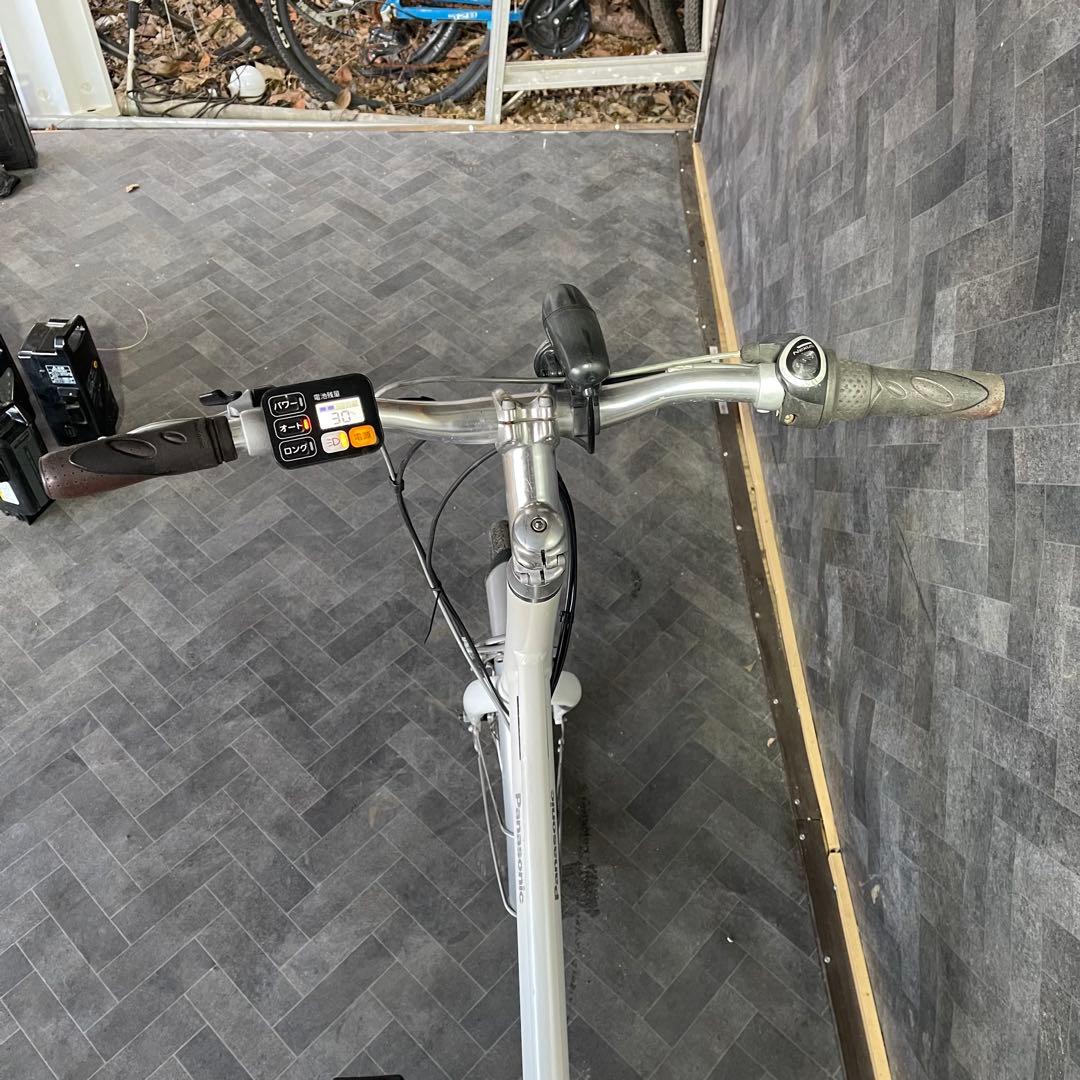 シルバー 電動アシスト自転車 シティタイプ
