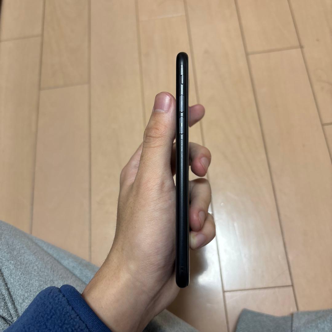 本体傷なし　iPhone se2 64GB simフリー　ブラック
