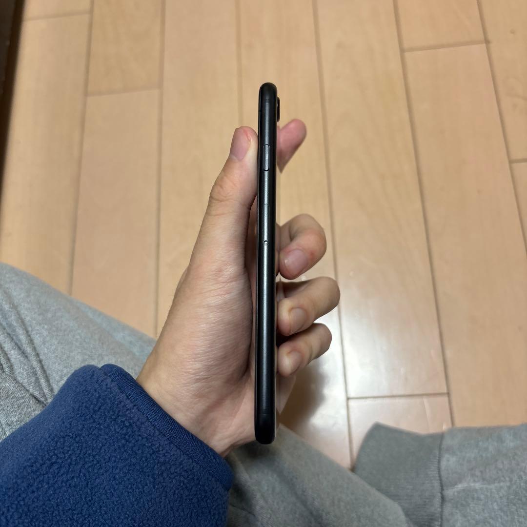 本体傷なし　iPhone se2 64GB simフリー　ブラック