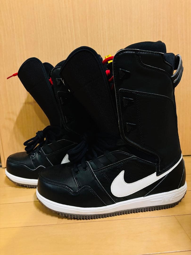 NIKE スノーボードブーツ　26cm