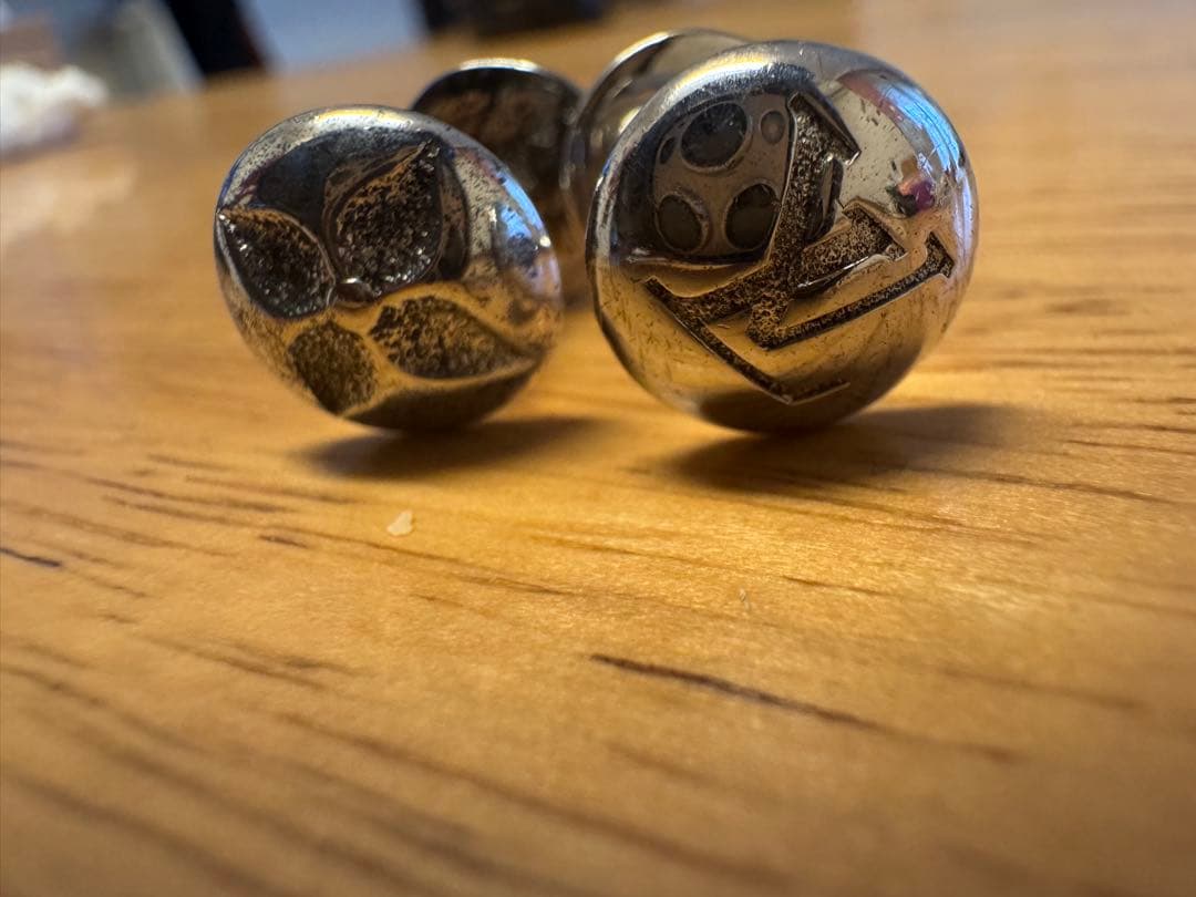 LOUIS VUITTON(ルイヴィトン)シルバーカフス 現品のみ