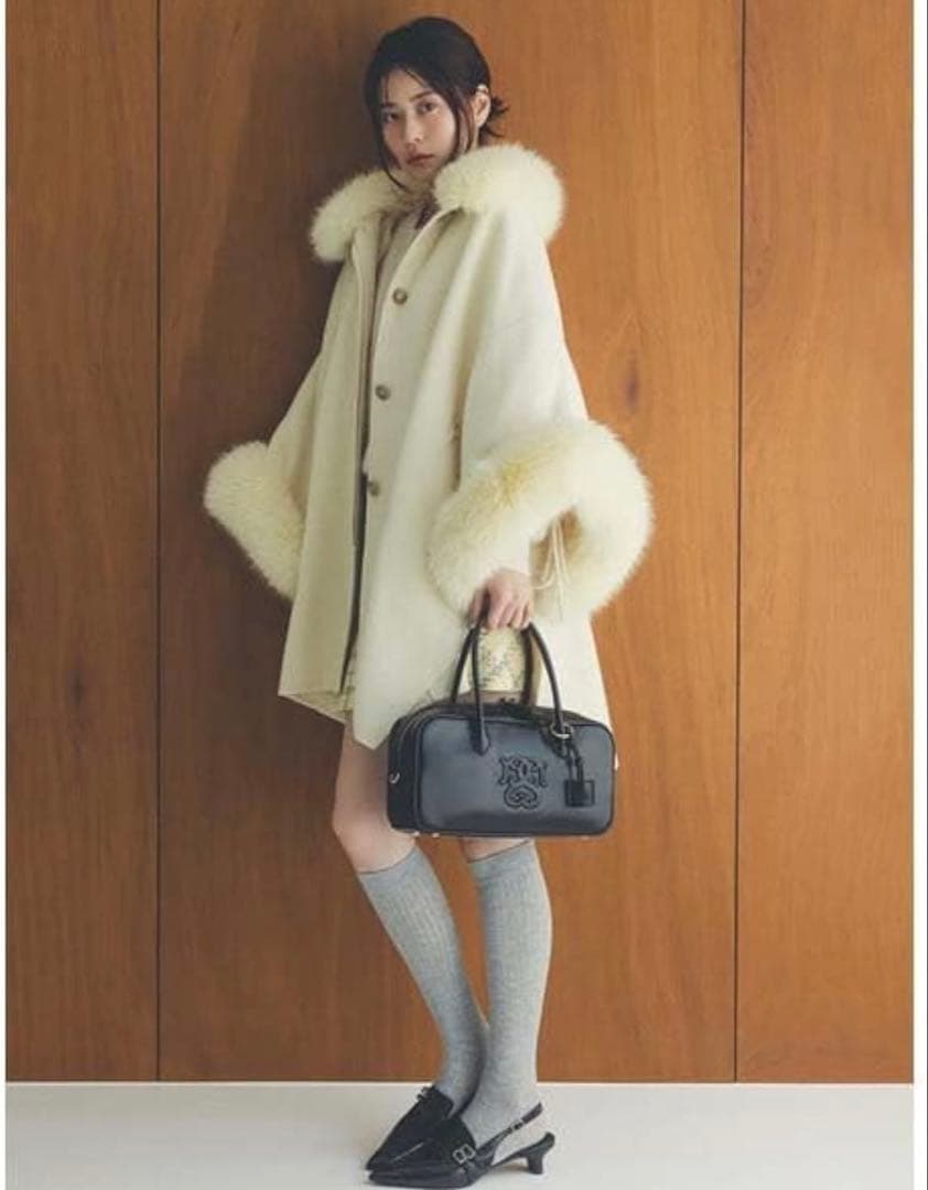 SNIDEL ファー付きミドルケープコートアイボリー - メルカリ