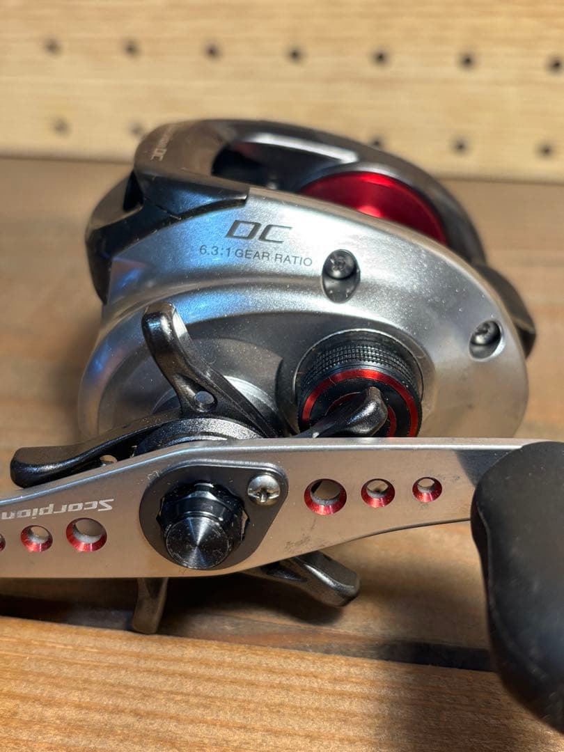 スコーピオン DC ベイトリール 6.3:1 左