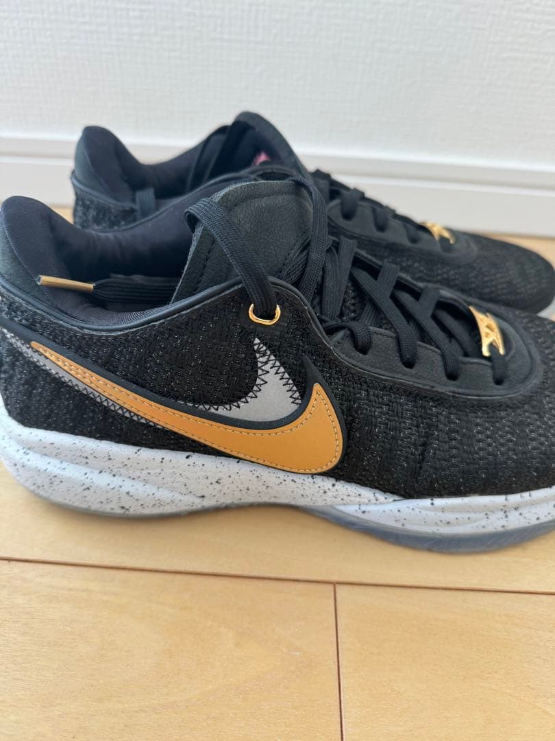 シューズ(男性用) Nike Lebron 20 \"Black/White/ Gold\"