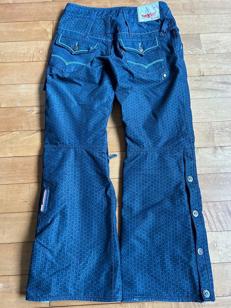 686×LEVI'S スノボウェア デニムパンツ レディース
