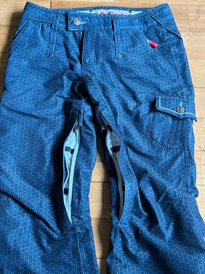 686×LEVI'S スノボウェア デニムパンツ レディース