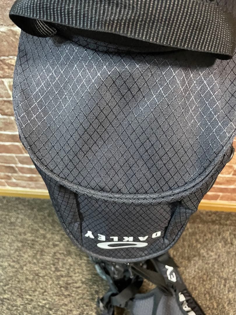 美品　OAKLEY オークリー　スタンド付キャディバッグ　ブラック　9.5型