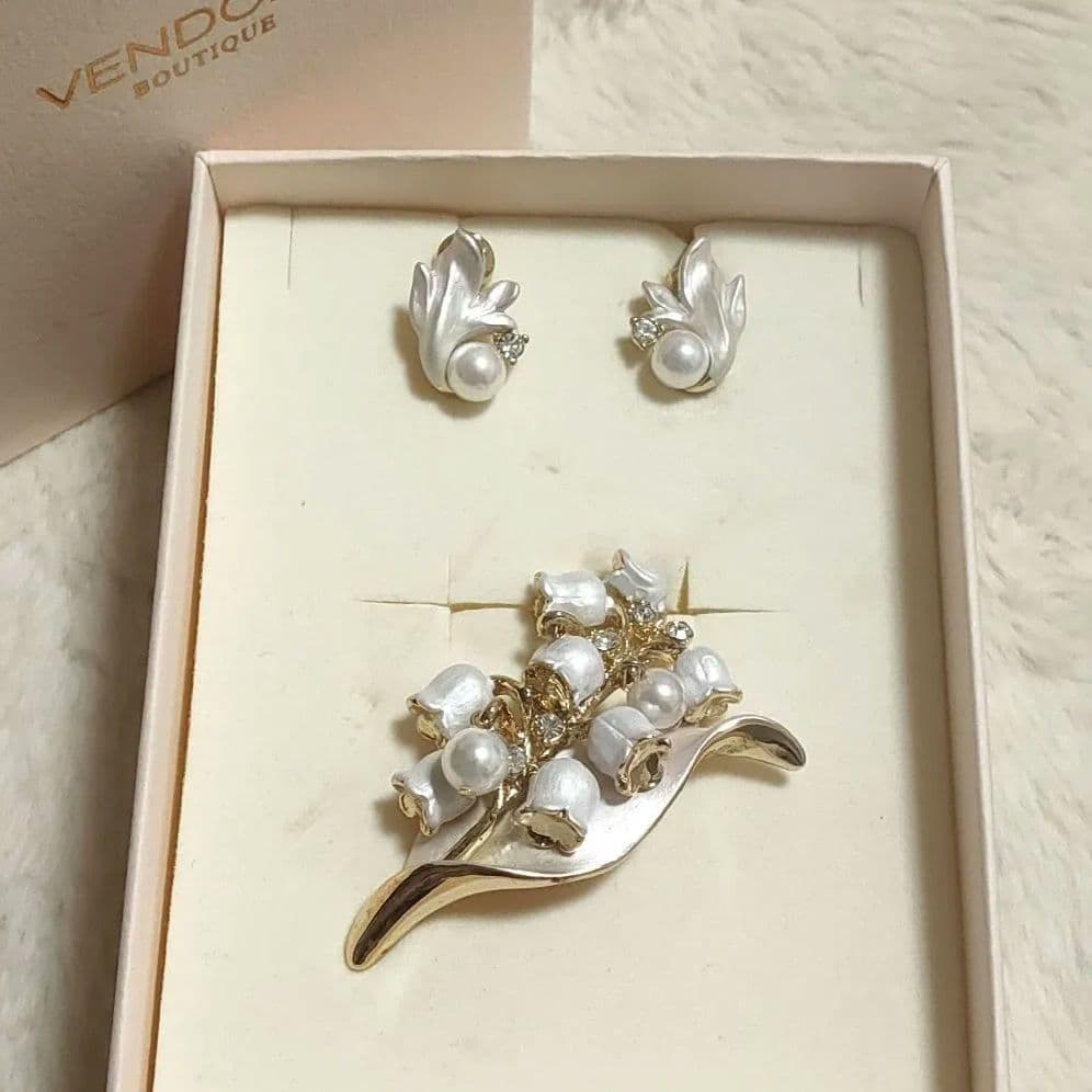 希少デザイン ヴァンドームブティック すずらん ブローチ、イヤリング
