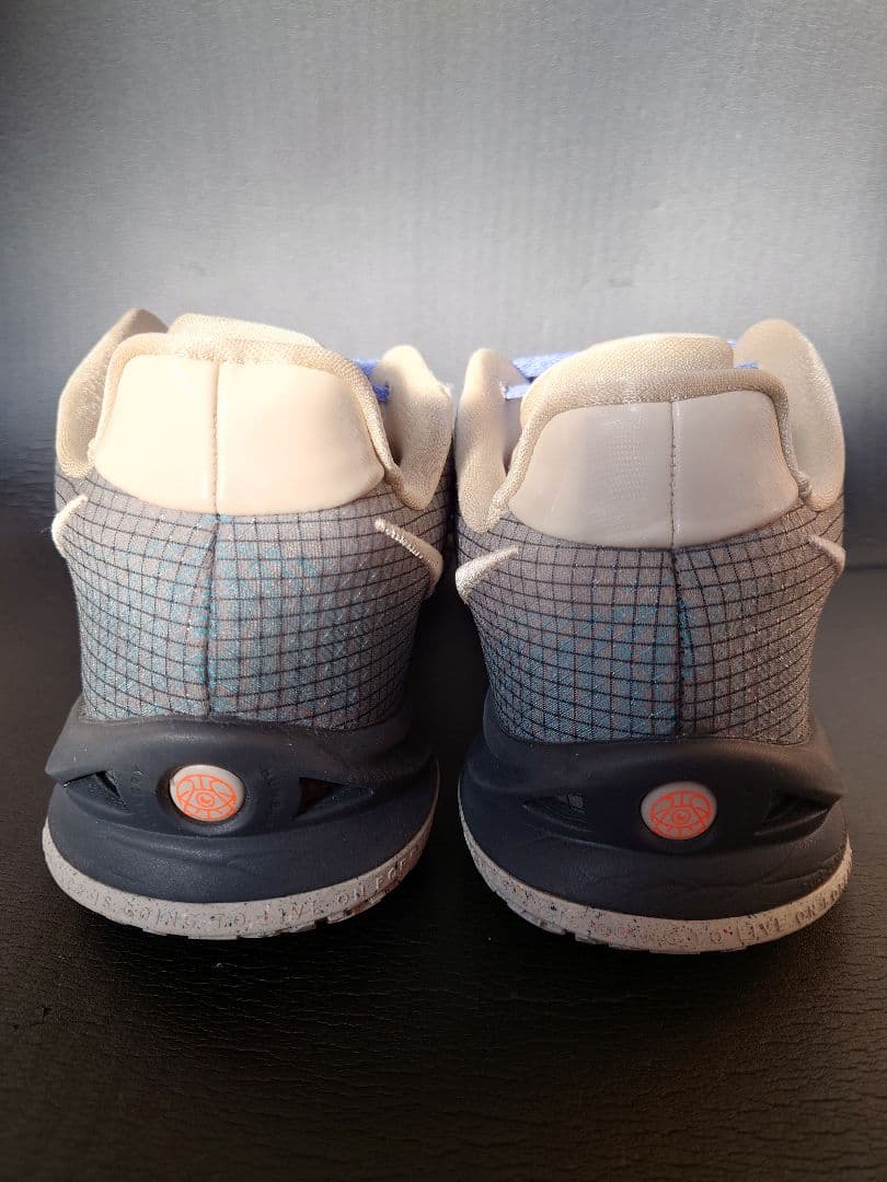 Nike Kyrie Low 4 国内未発売カラー