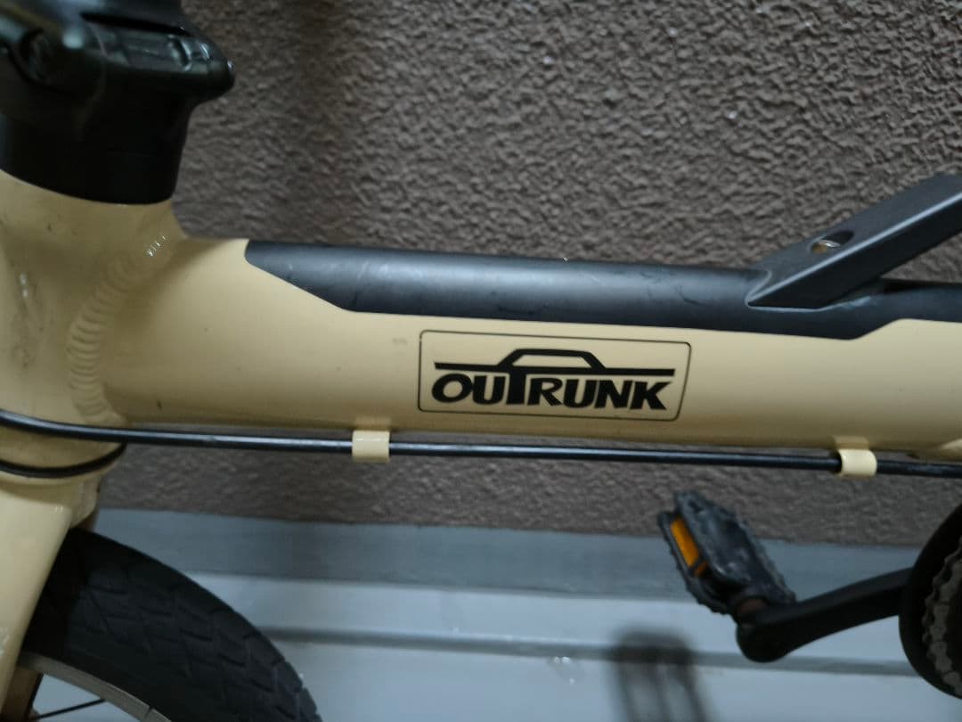 OUTRUNK 折りたたみ自転車 ベージュ　手渡し可
