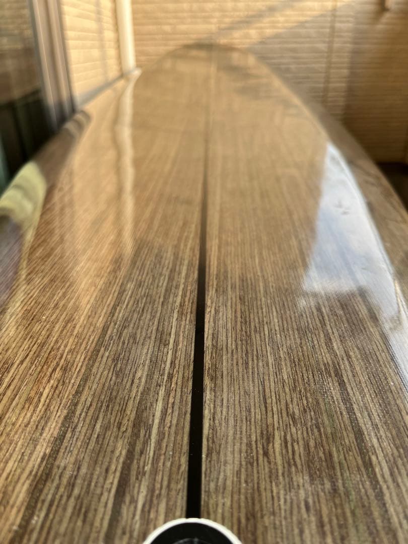 【愛知県】sAfiri ミッドレングスサーフボード 木目調 7フィート