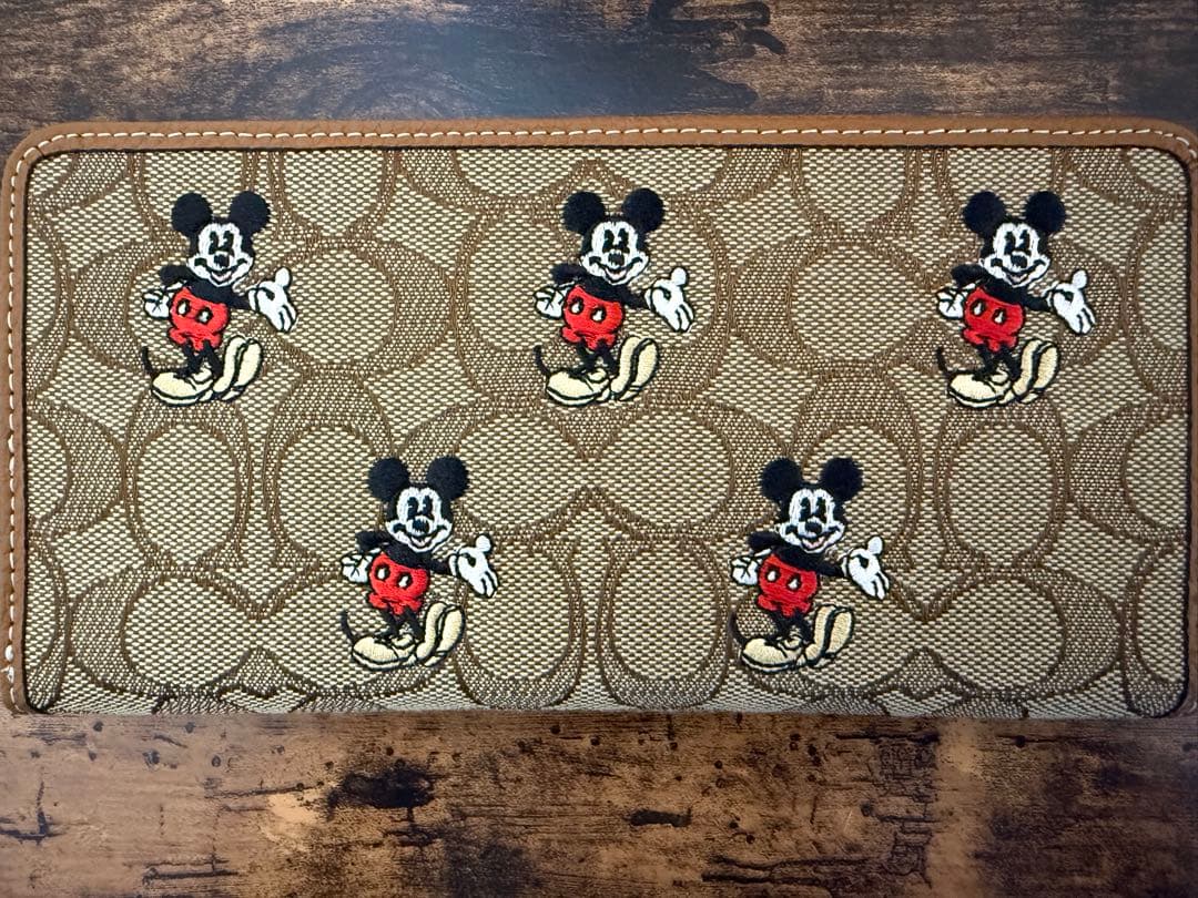COACH コーチ ミッキーマウス 長財布 シグネチャー Disney カード付