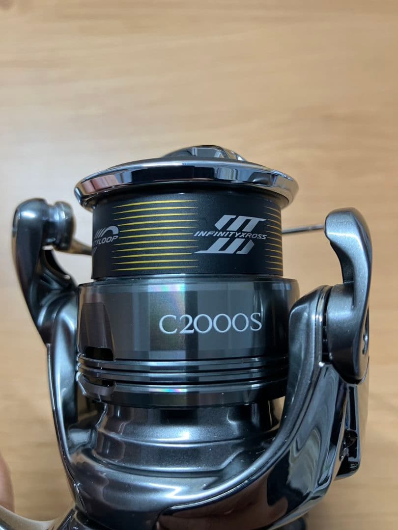 SHIMANO 24TWIN POWER C2000S スピニングリール