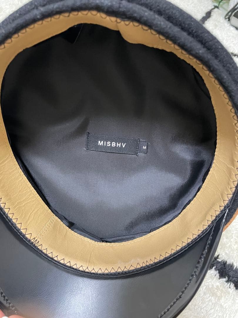 MISBHV黒いウールベレー帽 金属ロゴ付き - yellows.co.jp 日本