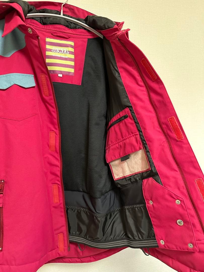 【新品】ジュエル　レディースウェア　ウェア　スノーウェア　Mサイズ