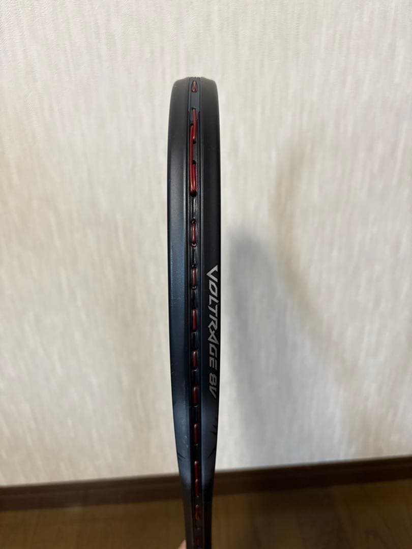 YONEX ヨネックス　VOLTRAGE￼8V ボルトレイジ8V