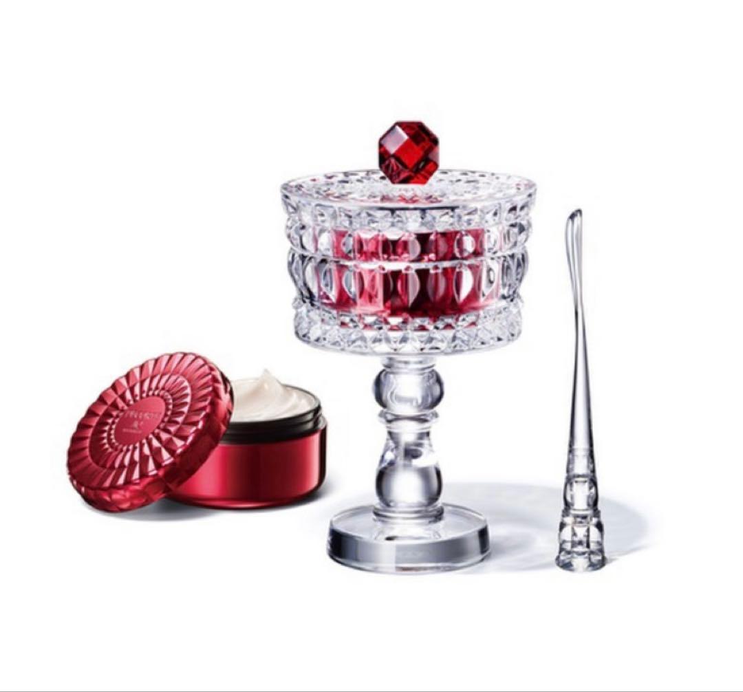 AQ ミリオリティ インテンシブ クリーム n Baccarat Edition