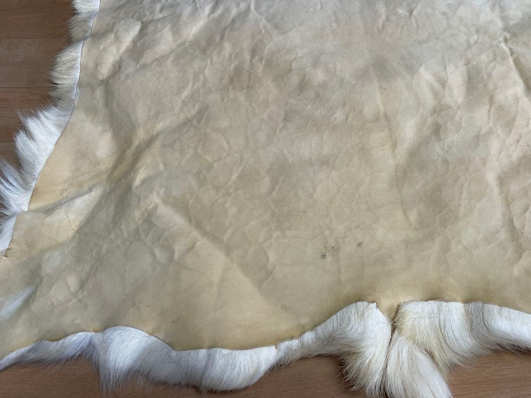 【Used】トナカイ毛皮ラグ