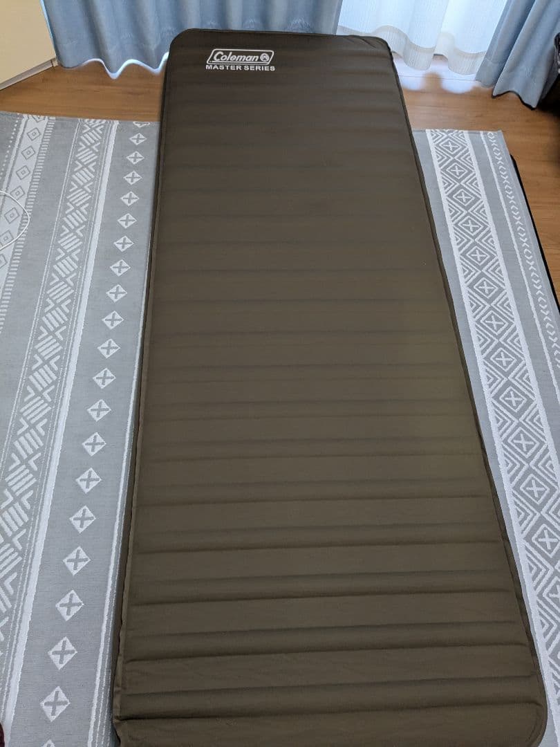 コールマン　コンフォートインフレーターマットハイピークシングル　マスターシリーズ