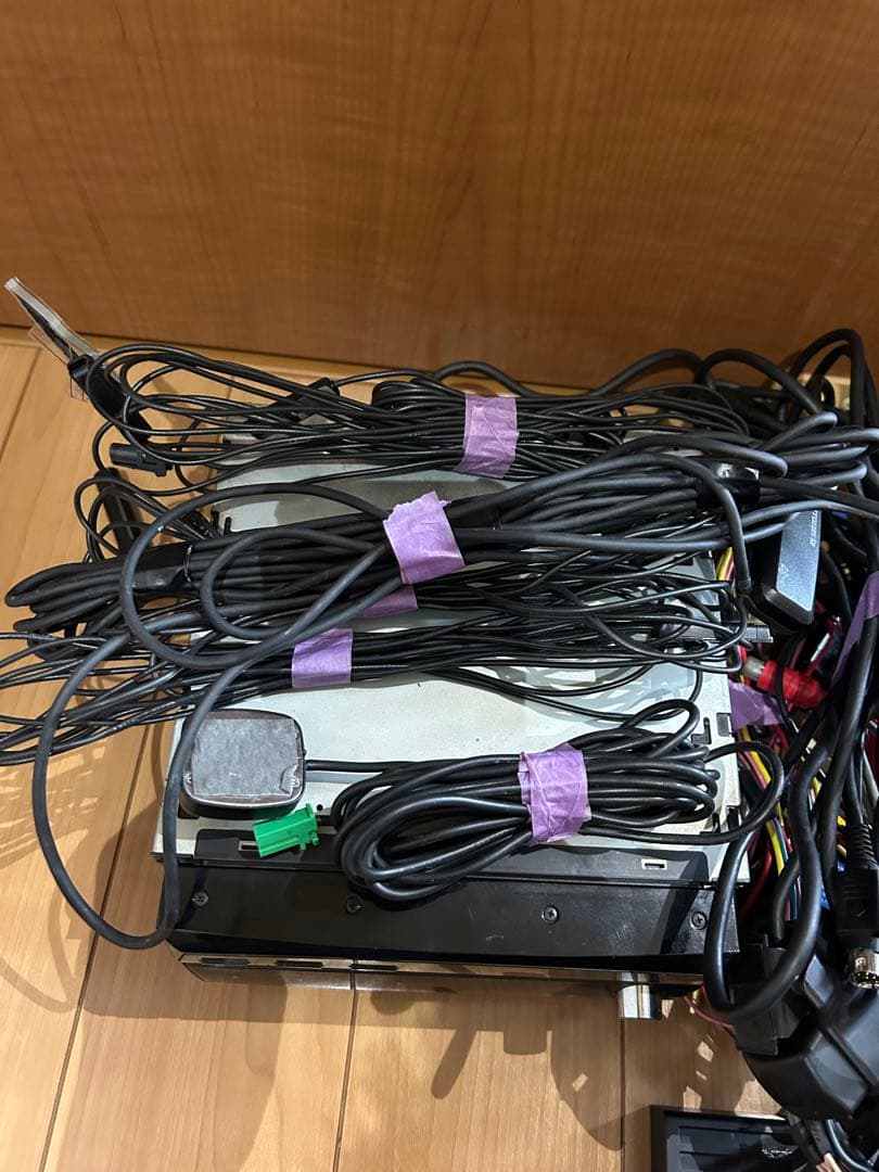 カロッツェリアAVIC-VH99CS フルセグ、Bluetooth、DVD