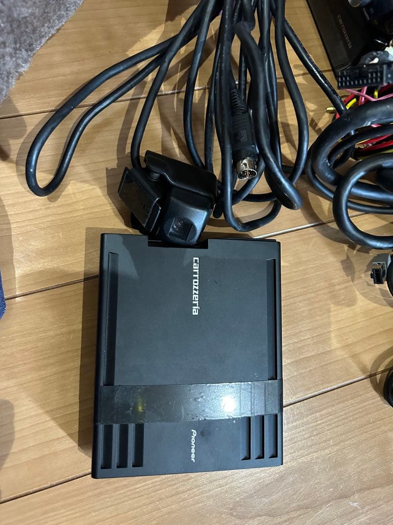 カロッツェリアAVIC-VH99CS フルセグ、Bluetooth、DVD