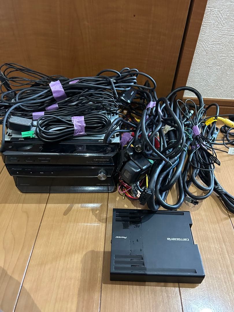 カロッツェリアAVIC-VH99CS フルセグ、Bluetooth、DVD