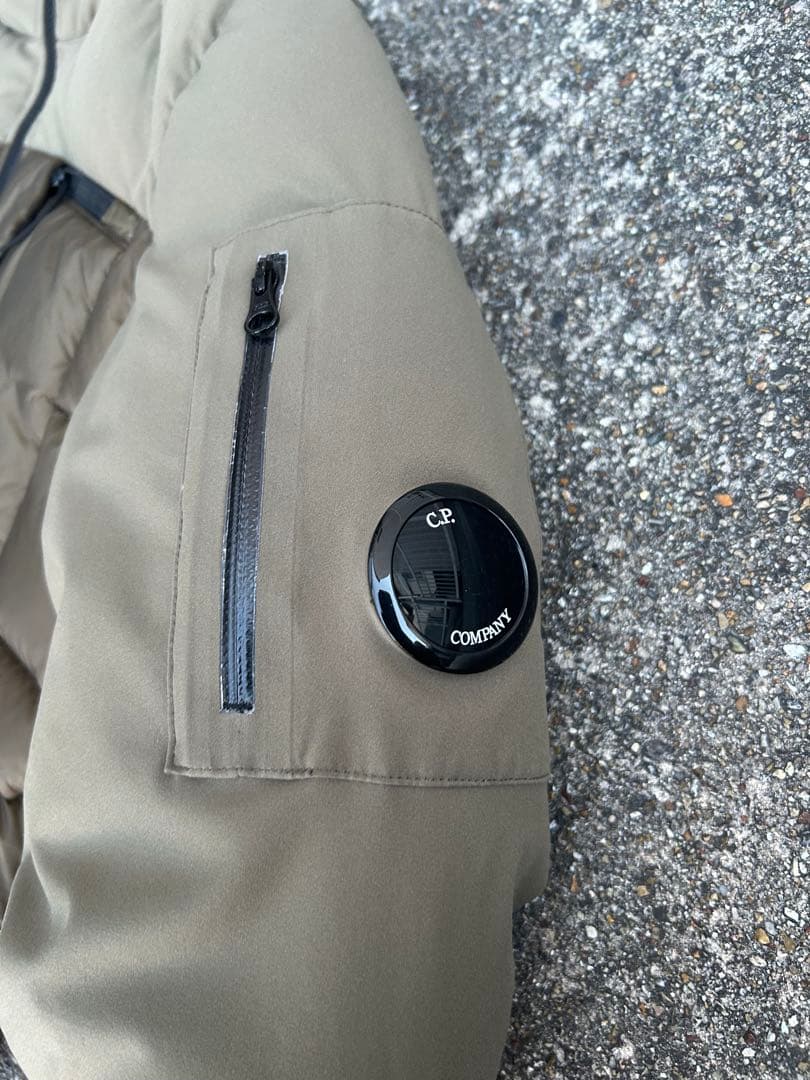 C.P. Company D.D.SHELL ダウンジャケット　カーキ