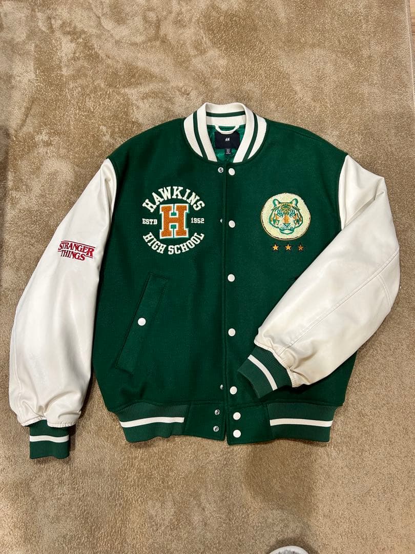 H&M ストレンジャーシングス ホーキンス スタジャン M コースター